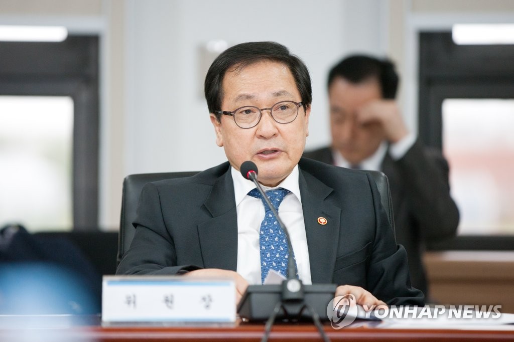 국가우주위원회 주재하는 유영민 장관