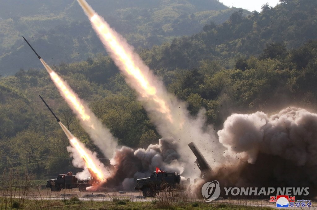 北朝鮮が公開した「火力訓練」