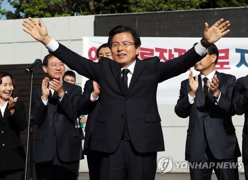 인천서 지지 호소하는 황교안 대표