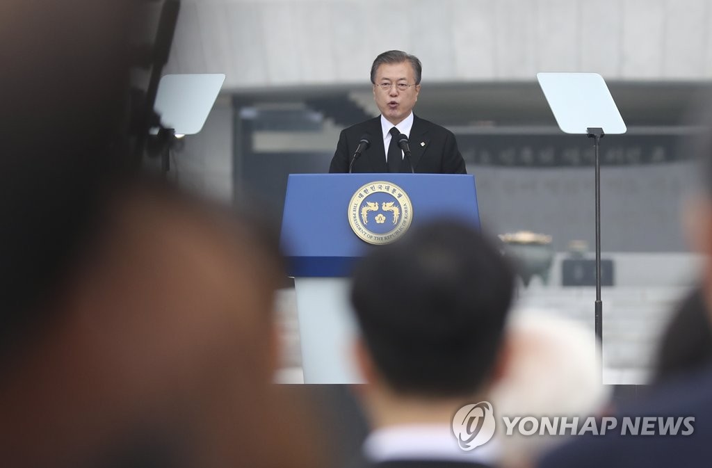 정치권 ′김원봉′ 공방