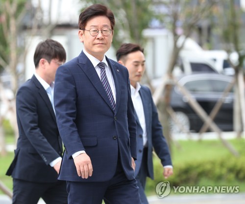 항소심 결심공판 출석하는 이재명 경기지사