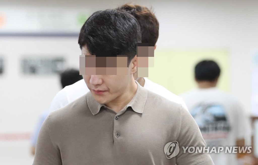 '버닝썬' 이문호 대표, 징역 1년 6개월 집행유예 3년