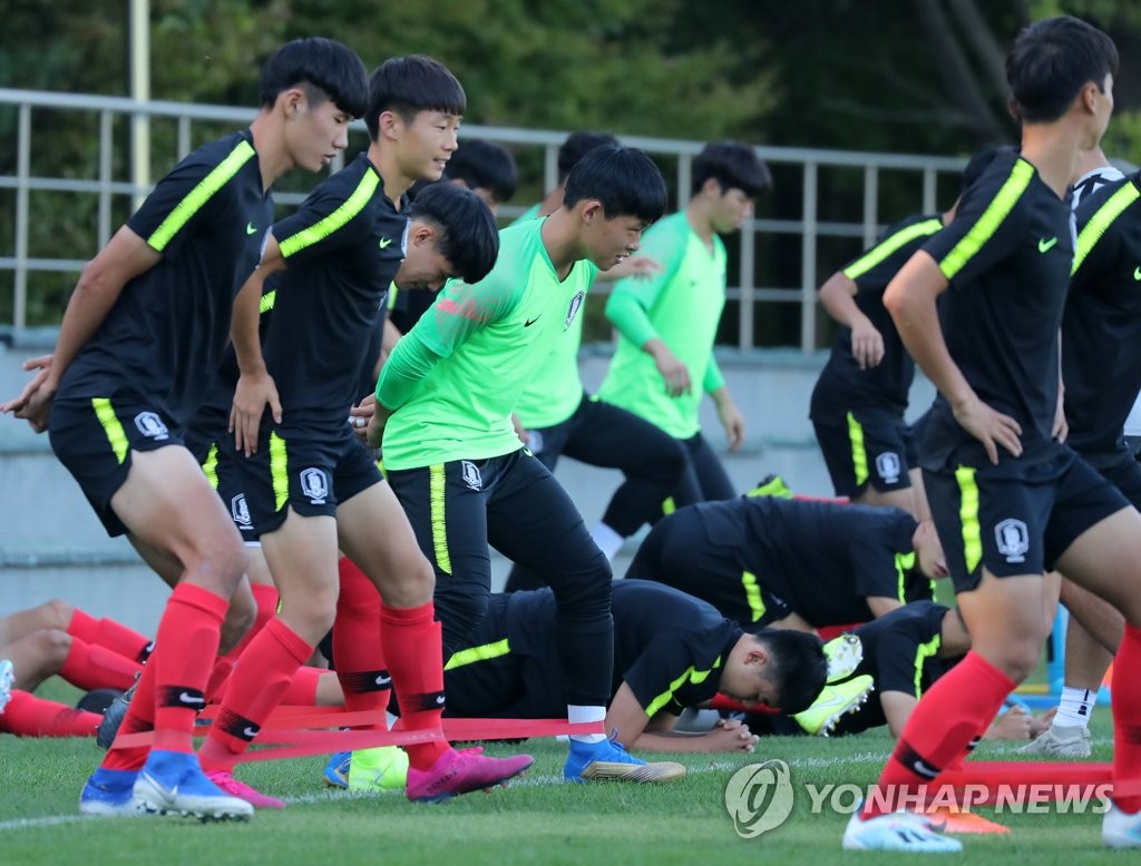 몸푸는 U-17 대표팀