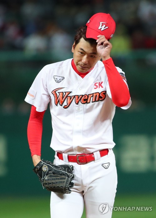인사하는 SK 김광현