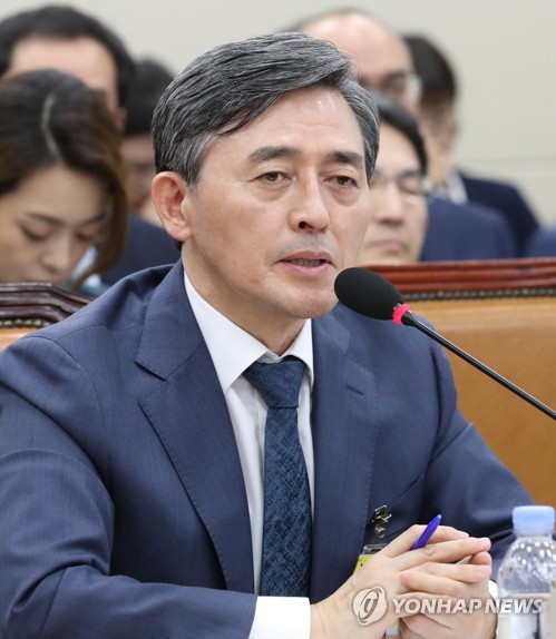 답변하는 양승동 KBS 사장