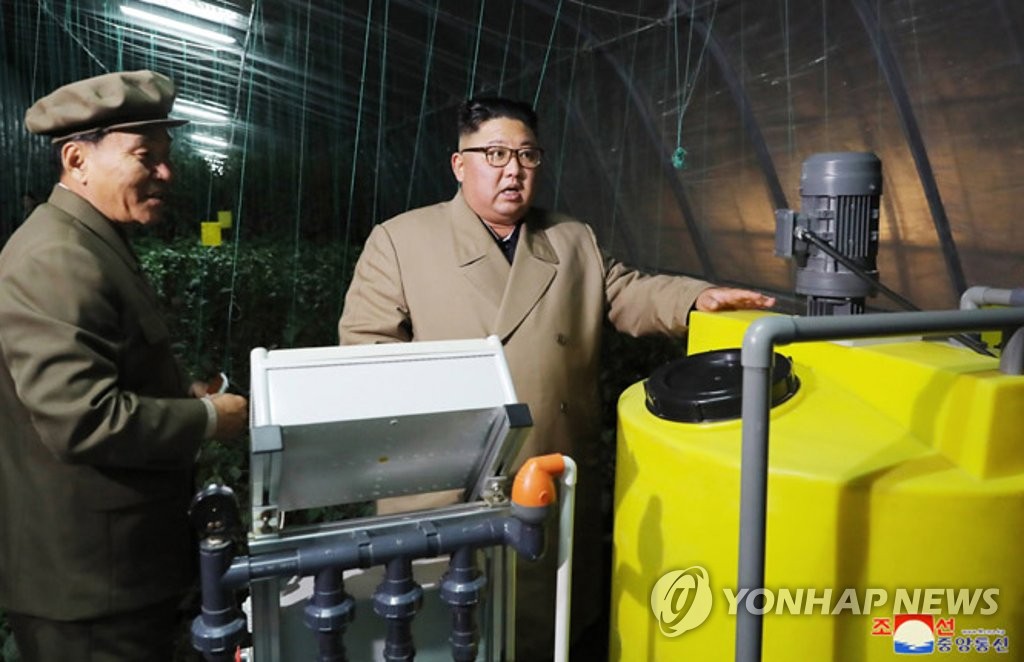 북한 김정은, 경성군 중평남새온실농장·양묘장 건설장 시찰