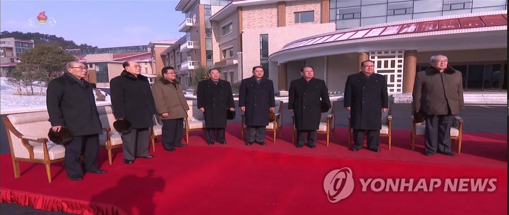 북한, 김정은 역점사업 양덕온천 준공
