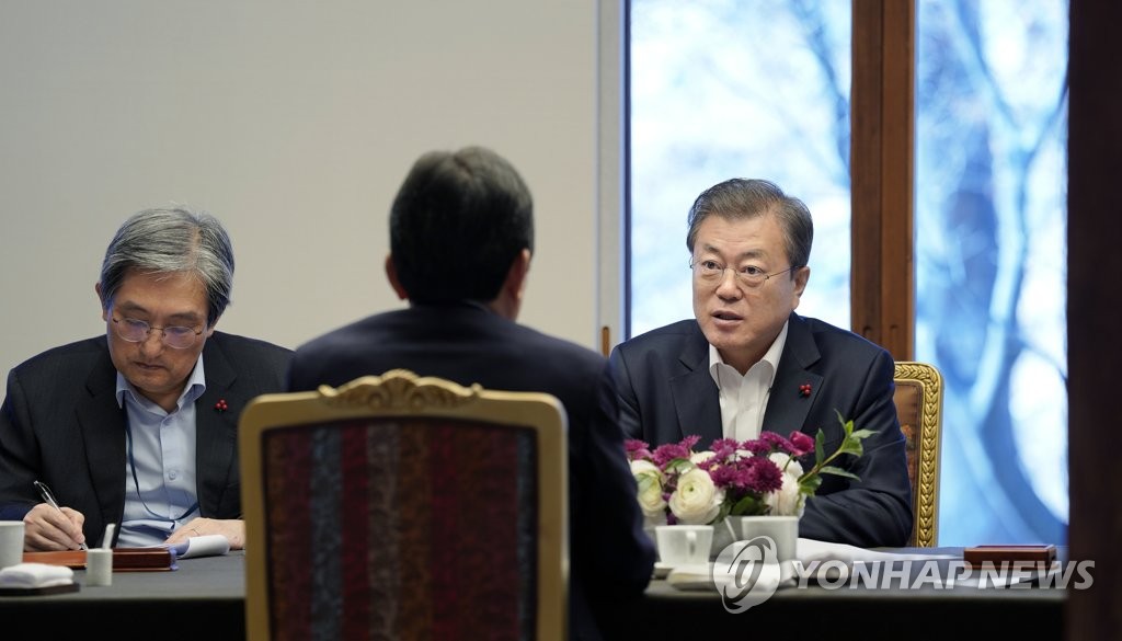 문 대통령, 정세균 총리와 첫 주례회동