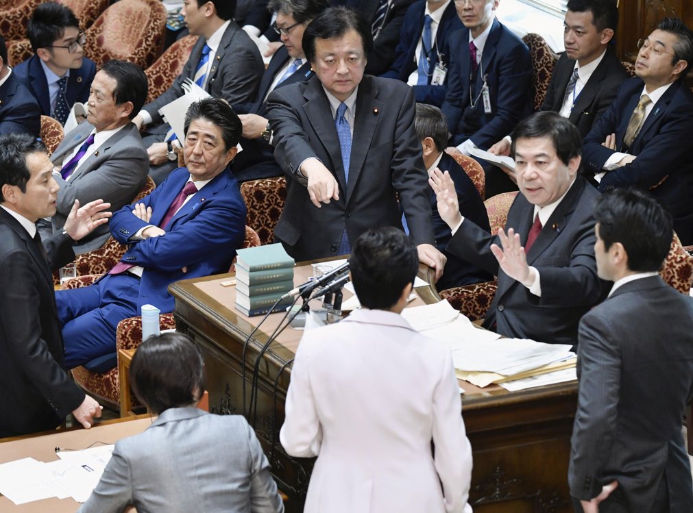 일본 국회 '혼돈'