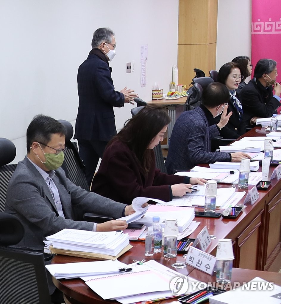 김형오 공관위원장, 통합당 공관위 회의 참석