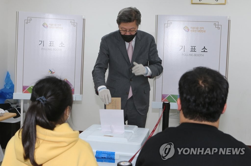 통합당 박형준 선대위원장 사전투표