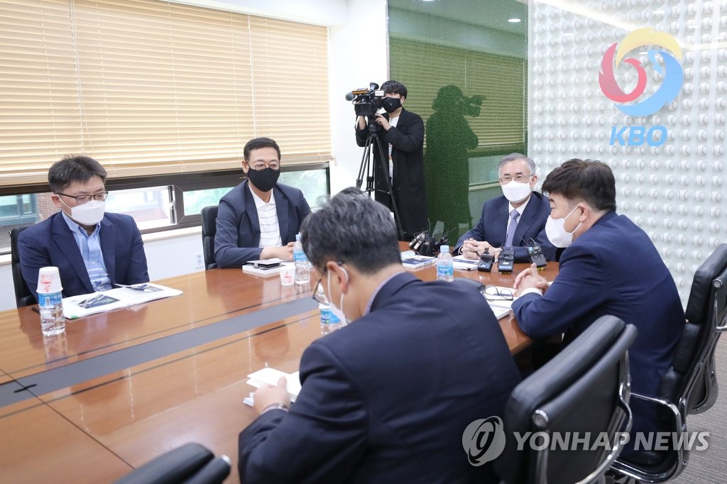 KBO, 강정호 관련 상벌위 열어…복귀 여부 판가름