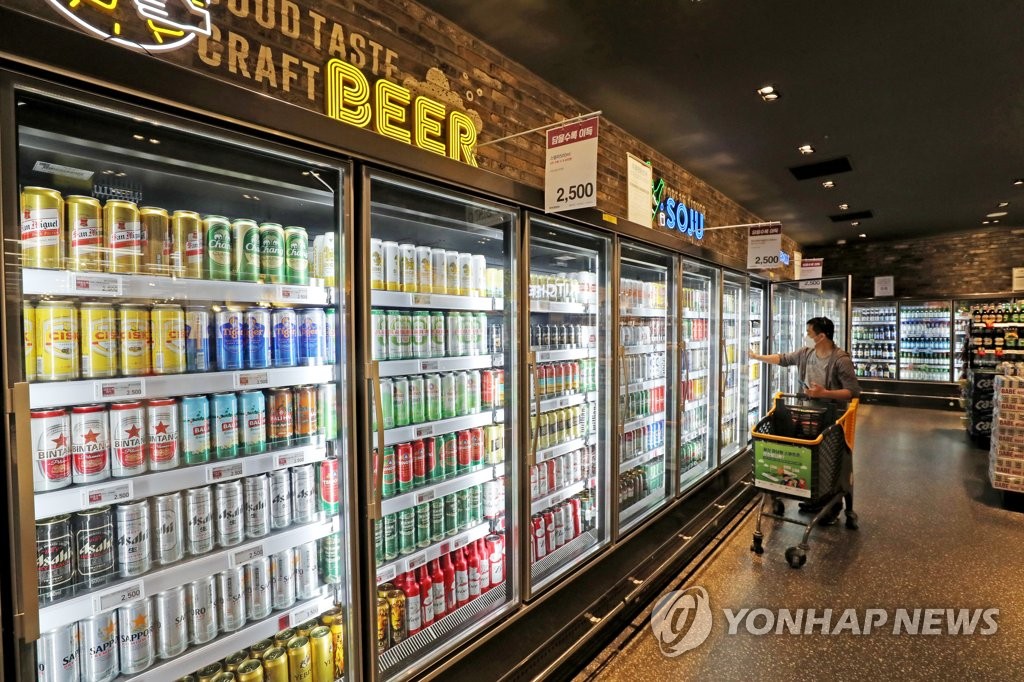 이마트 월계점 최초로 대형 맥주 냉장고 17대 설치