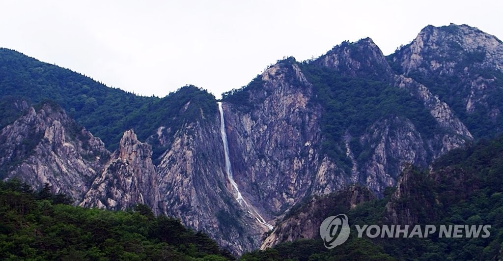 기록적 폭우에 장관 이루는 토왕성 폭포