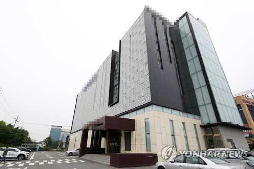 광주서 확진자 결혼식 참석…예식업계 '비상'