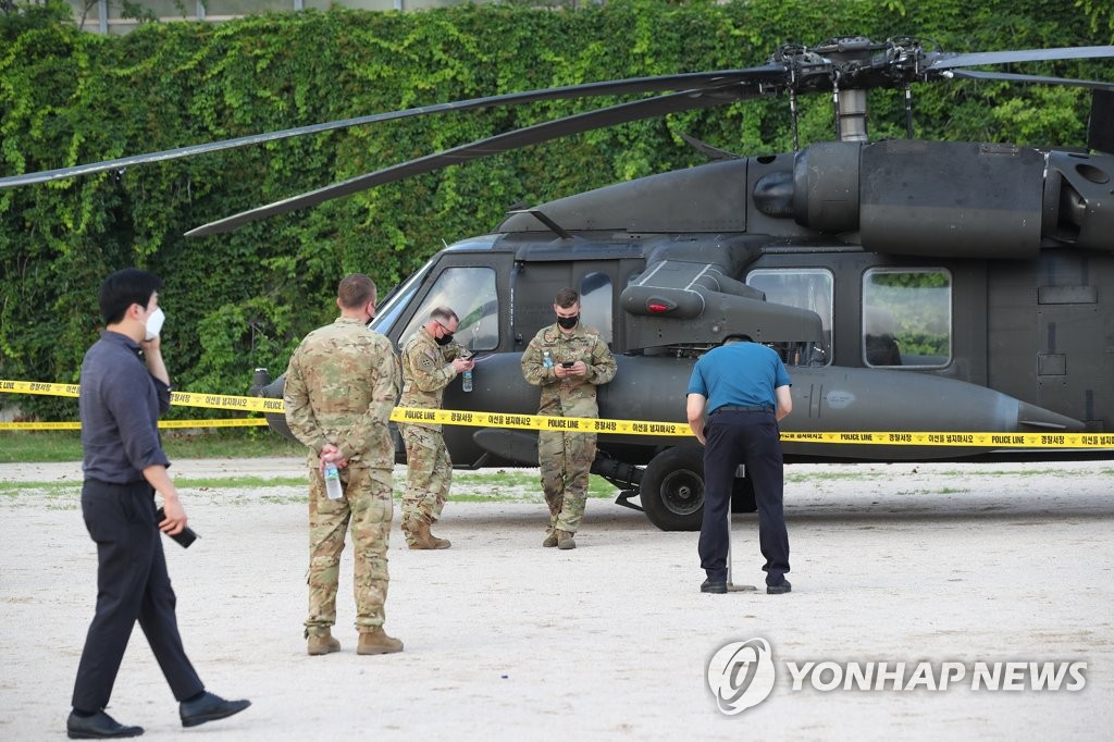 미군 소속 헬리콥터, 엔진 고장으로 한강에 비상착륙