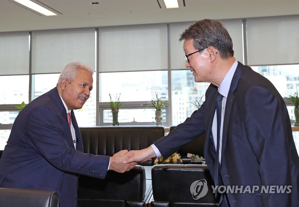 Qatari envoy visits Yonhap Qatari envoy visits Yonhap