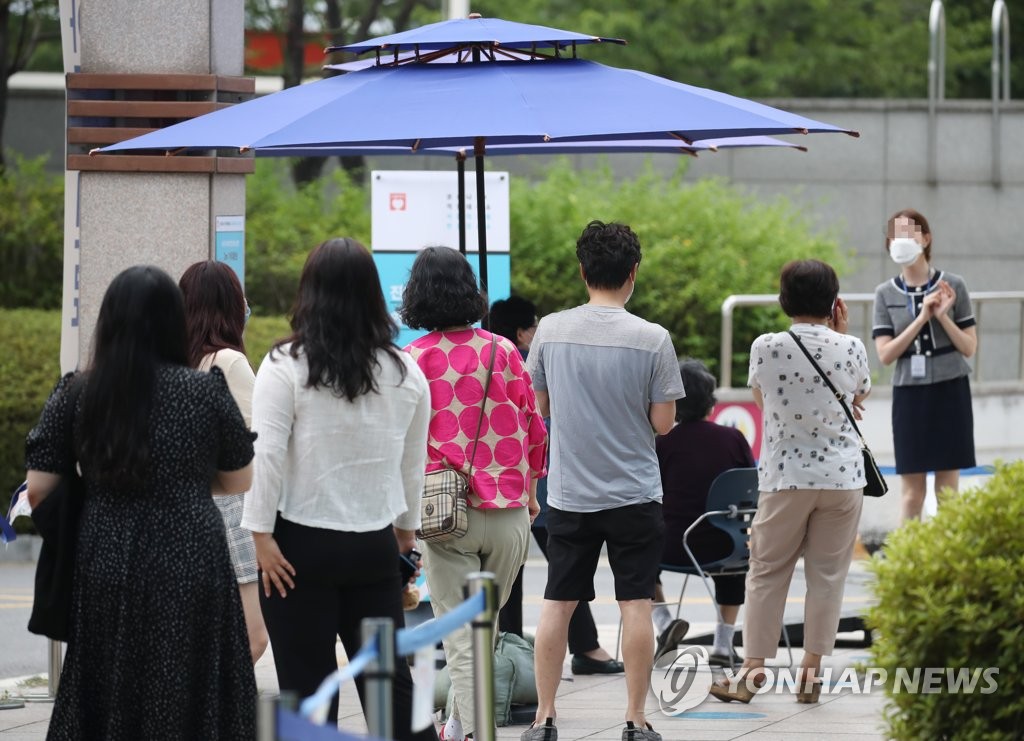 끝나지 않는 코로나19