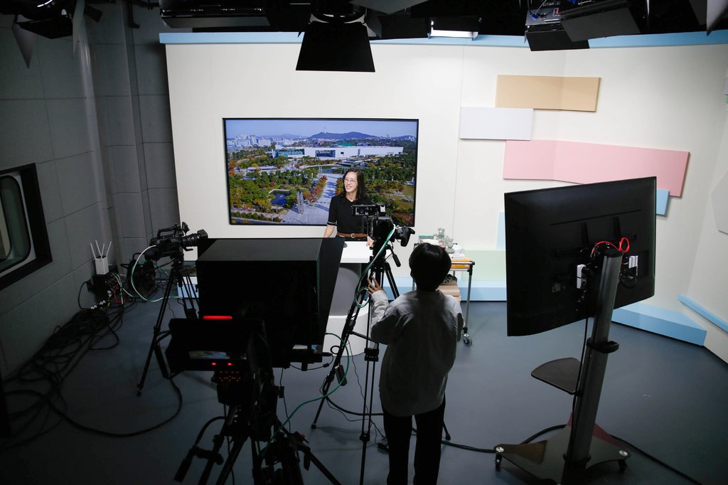 Nat'l museum opens online studio Nat'l museum opens online studio