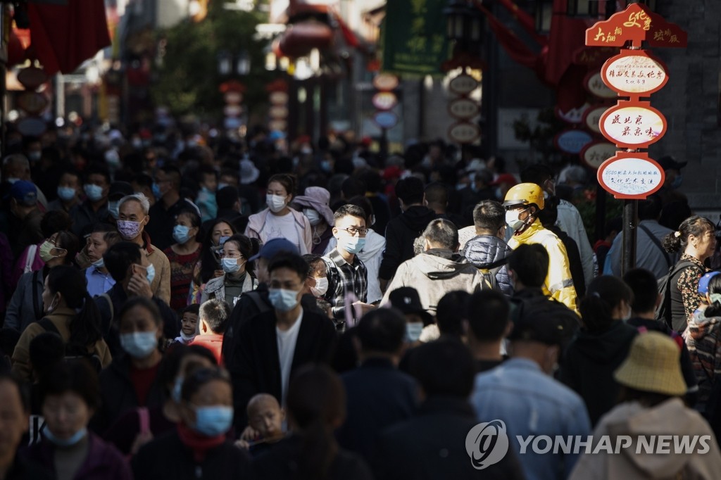 국경절 황금연휴 맞아 쇼핑 나선 중국인들