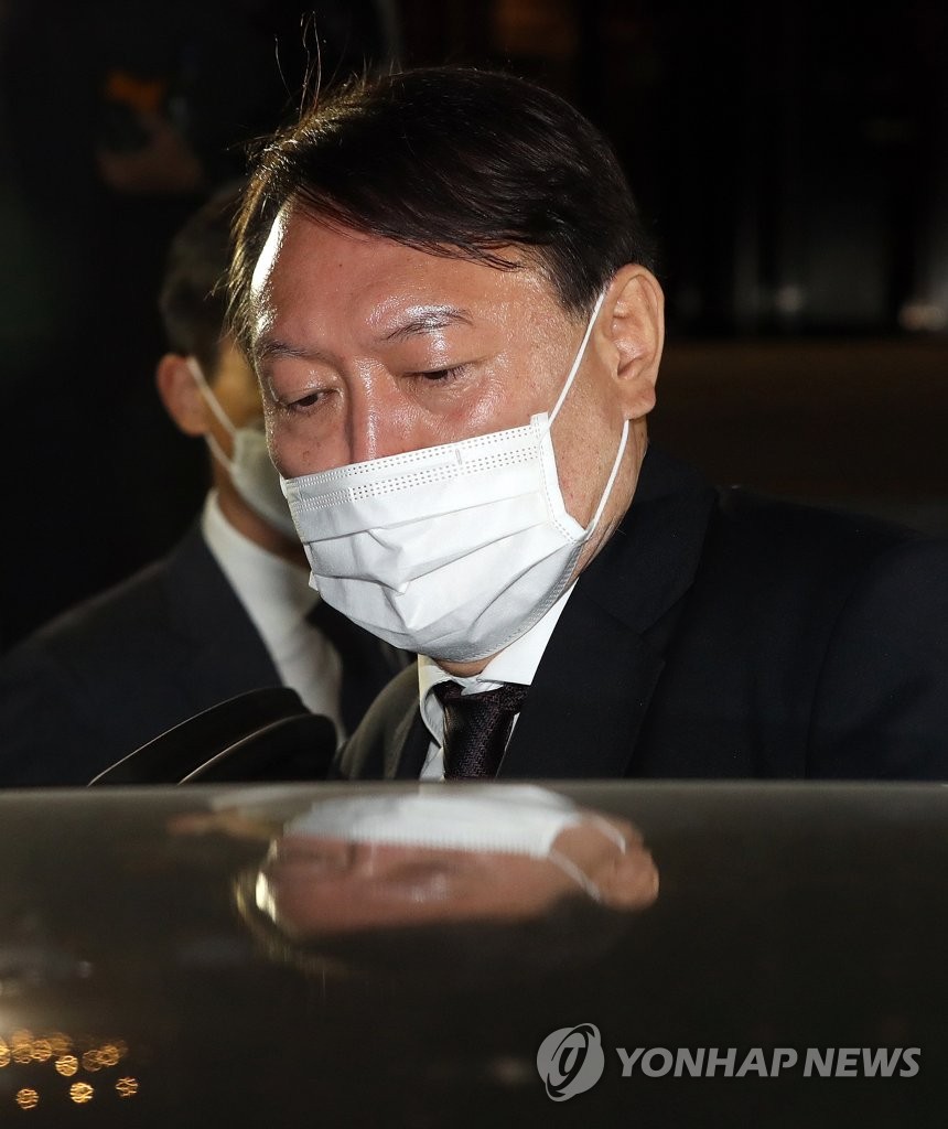 検事総長の長い1日終わる 検事総長の長い1日終わる