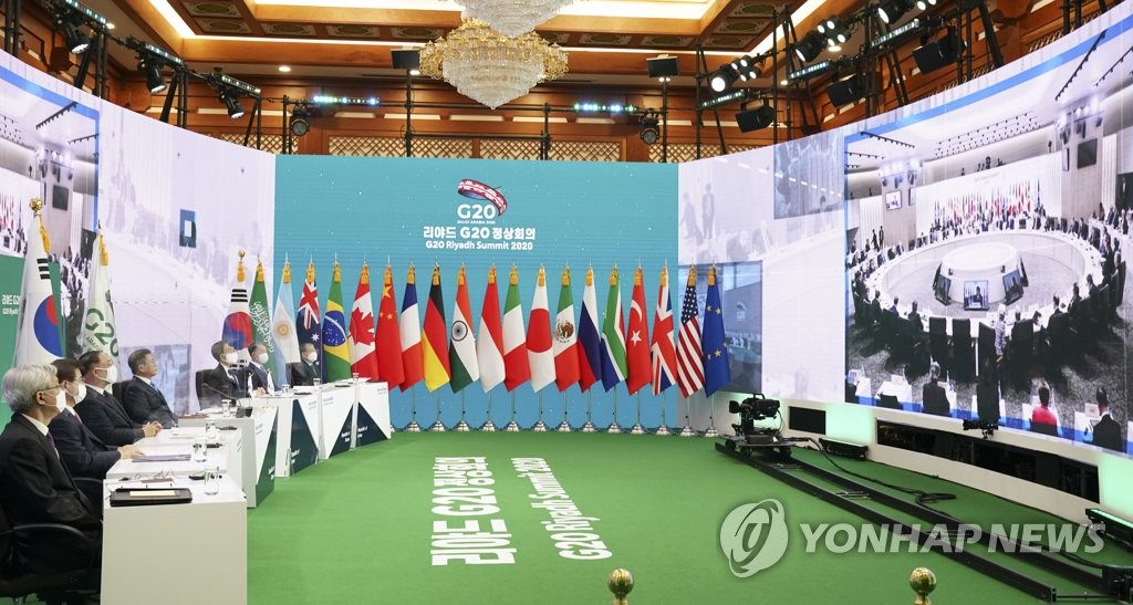 Moon attends G-20 virtual summit Moon attends G-20 virtual summit