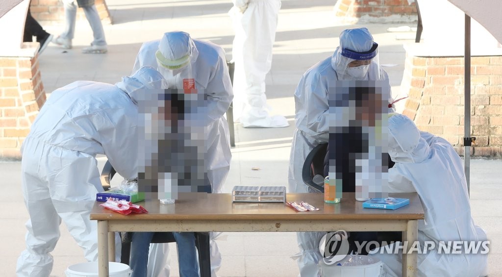 학생 52명·교직원 4명 어제 코로나19 신규 확진