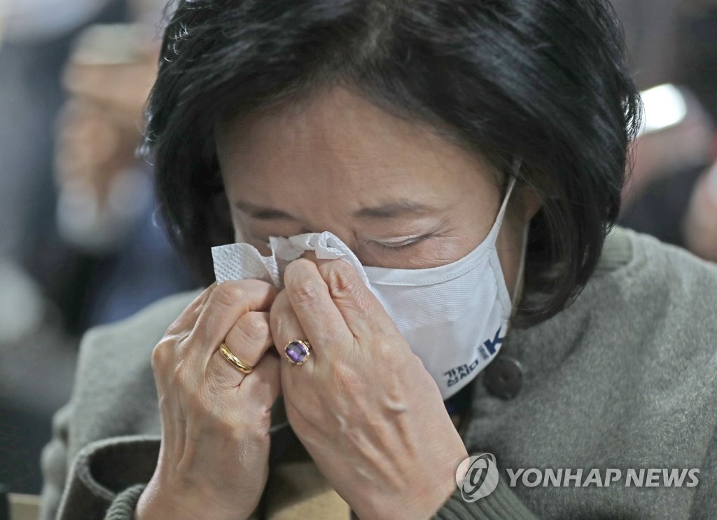 Minister's tears Minister's tears