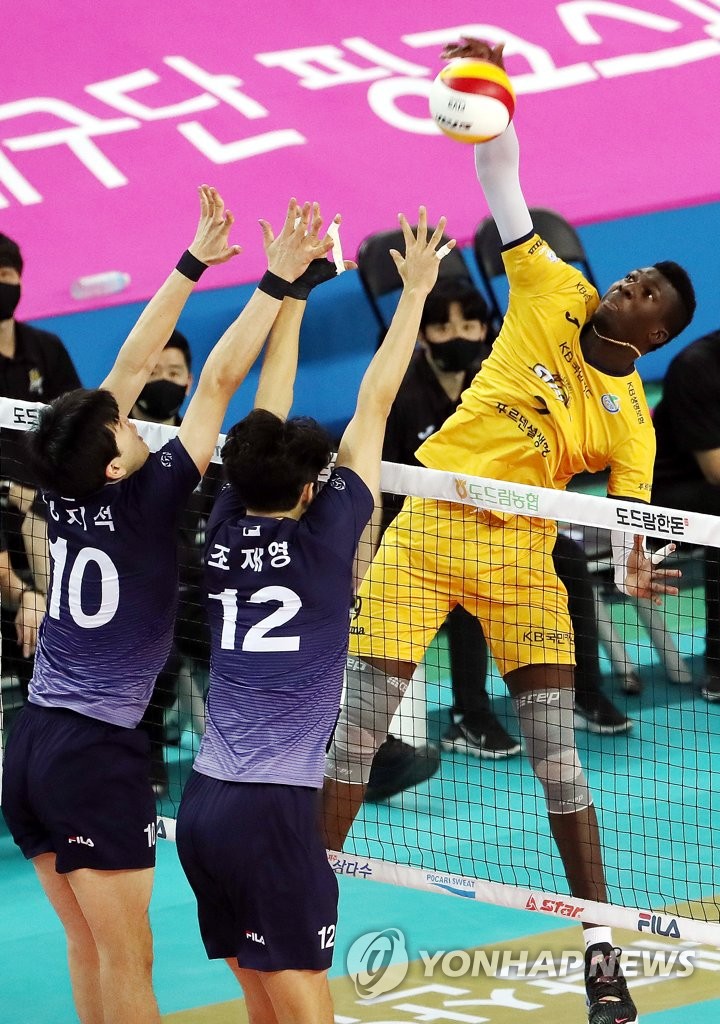 Keita in action Keita in action