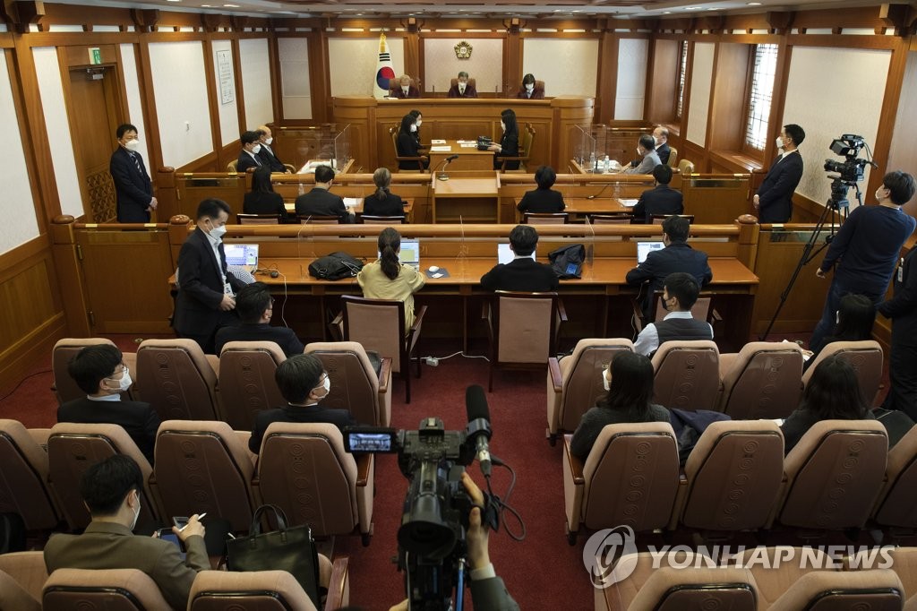 헌재, '임성근 판사 탄핵심판' 첫 재판