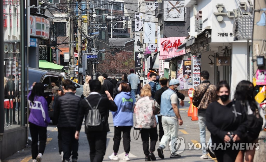 수도권·부산 유흥시설 영업중단