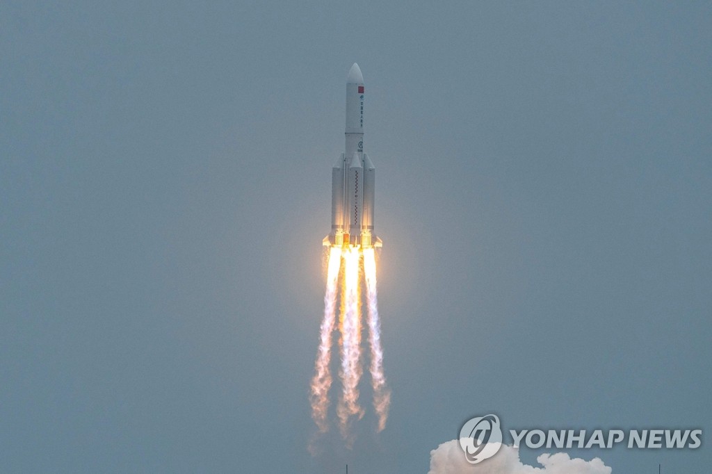 발사 성공한 중국 독자 우주정거장 핵심모듈 '톈허'