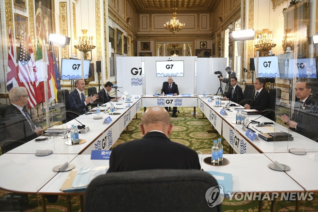 2년여만에 얼굴 마주하는 G7 외무장관들