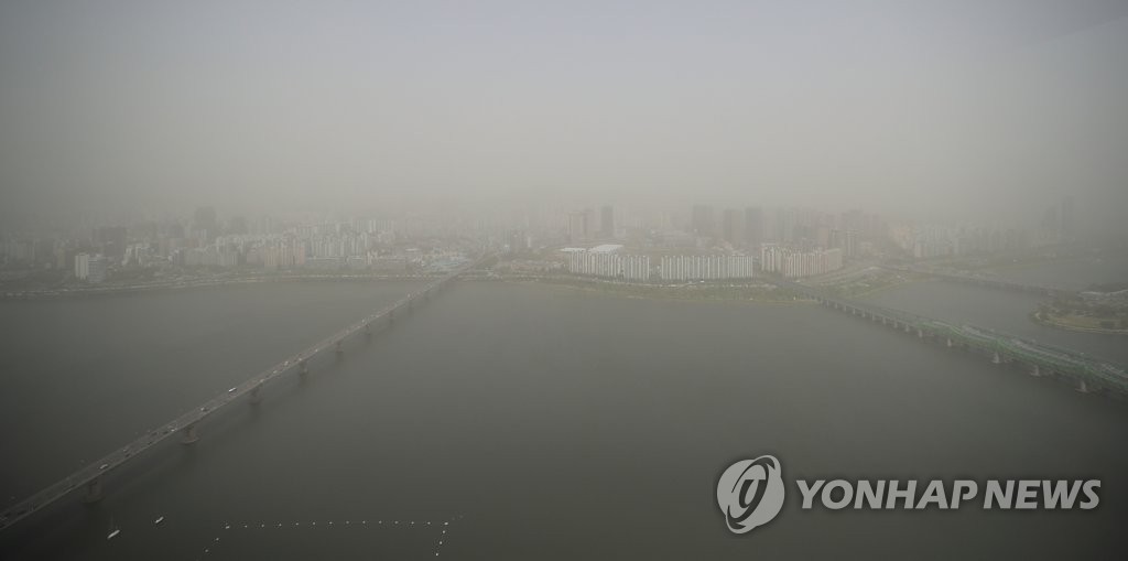 비 내린 뒤 지독한 황사