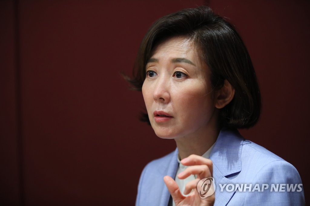 연합뉴스와 인터뷰하는 나경원
