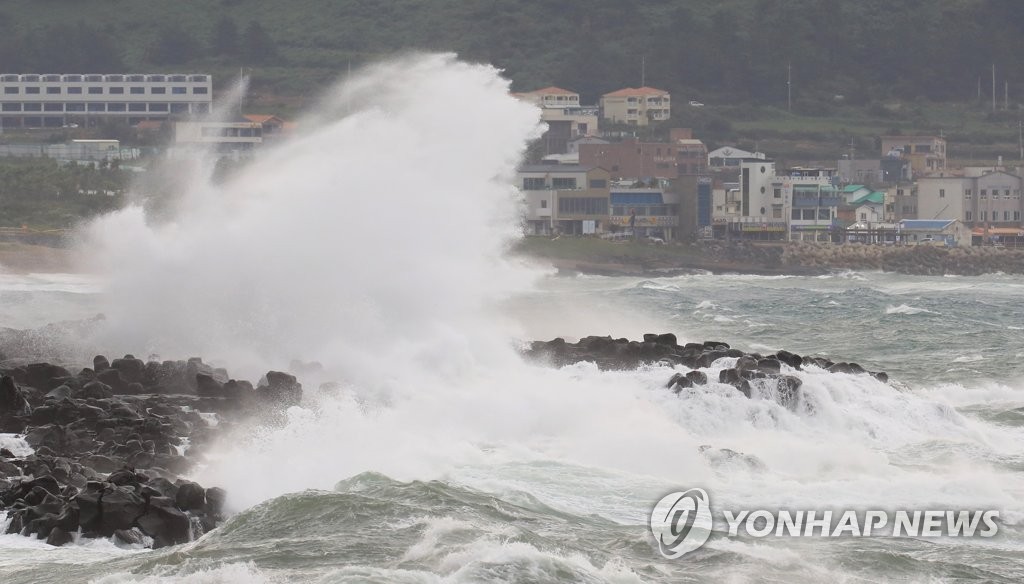 台風14号 済州島に接近 台風14号 済州島に接近