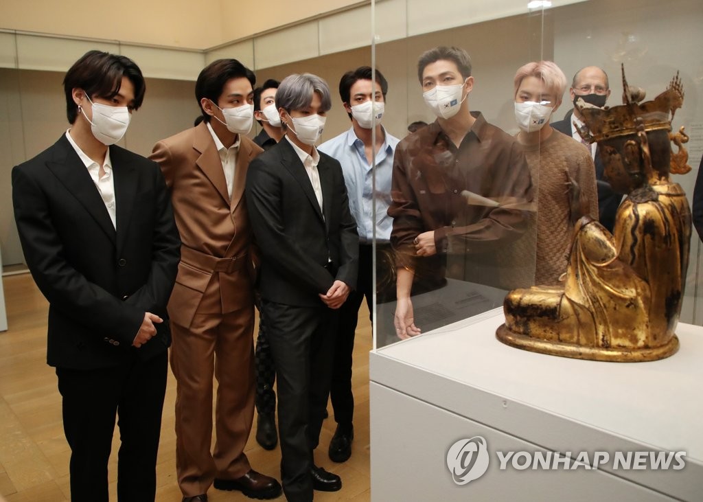 BTSがメトロポリタン美術館訪問 BTSがメトロポリタン美術館訪問