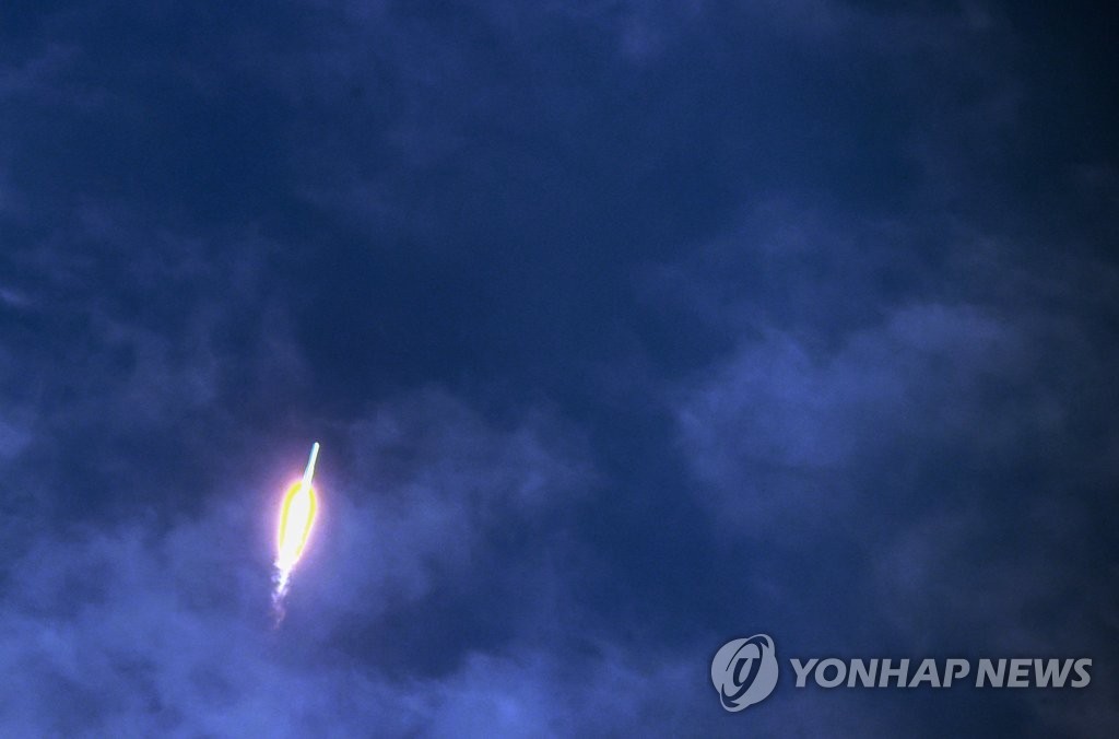 무한 우주에 순간의 빛일 지라도
