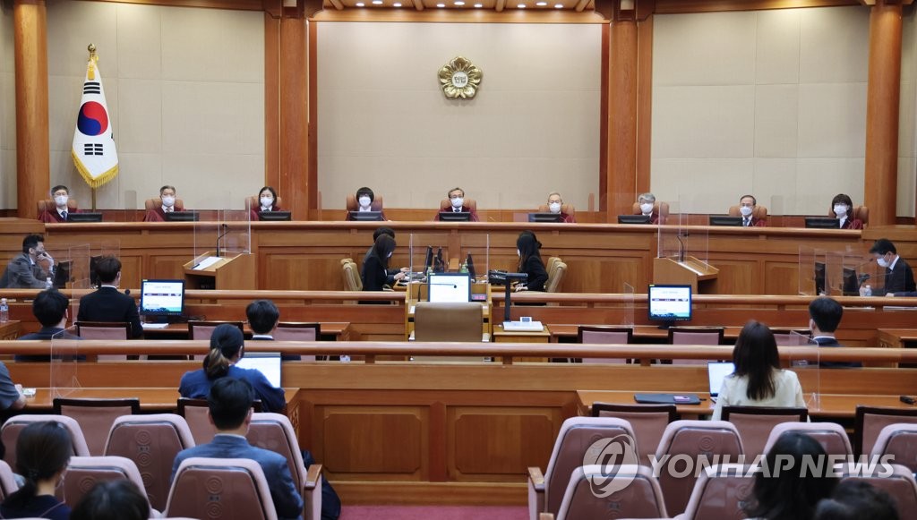 '비급여 진료 보고 의무' 헌법소원 공개변론