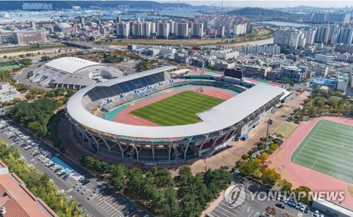 오는 10월 전국체전이 열릴 울산시 종합운동장