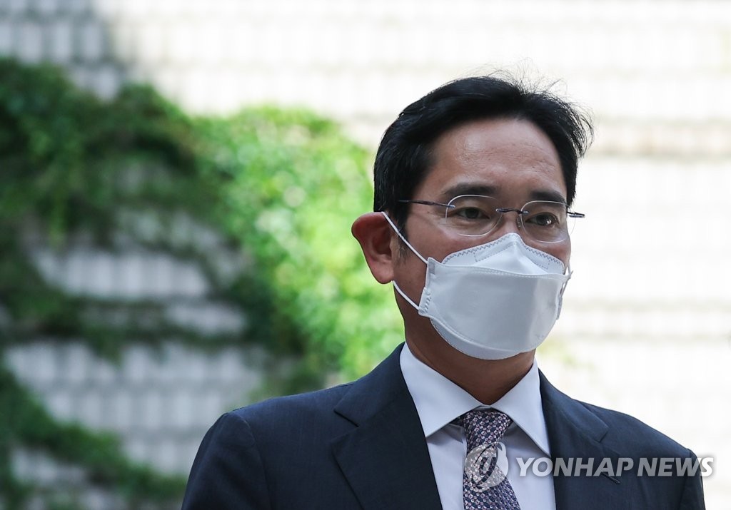 법정 향하는 이재용 삼성 부회장