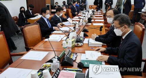 팽팽한 여야 기싸움..예산안 처리 난항