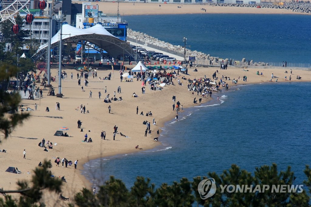 봄이 오는 바닷가