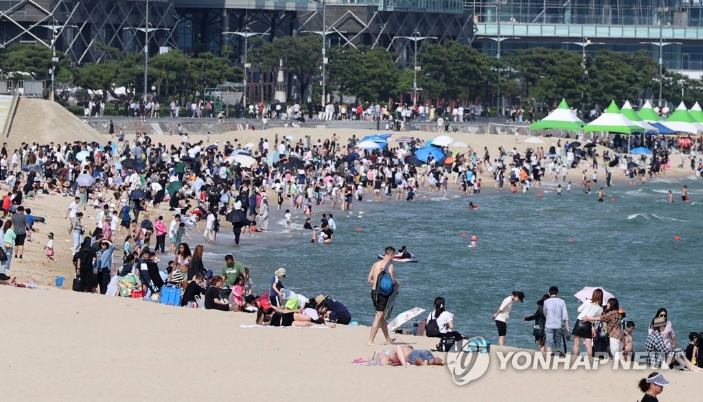 해운대는 벌써 여름