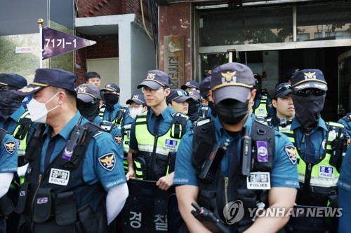 경찰, 민주노총 건설노조 압수수색