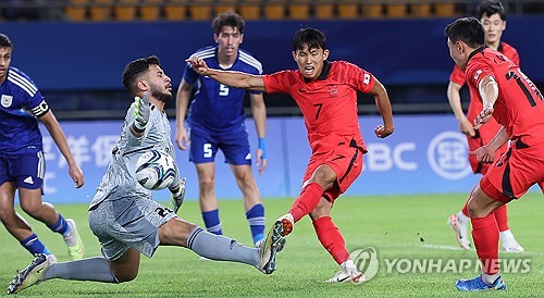 해트트릭 달성하는 정우영
