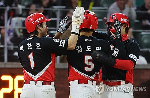 KIA, SSG 잡고 선두 질주…김도영 3경기 연속 홈런포