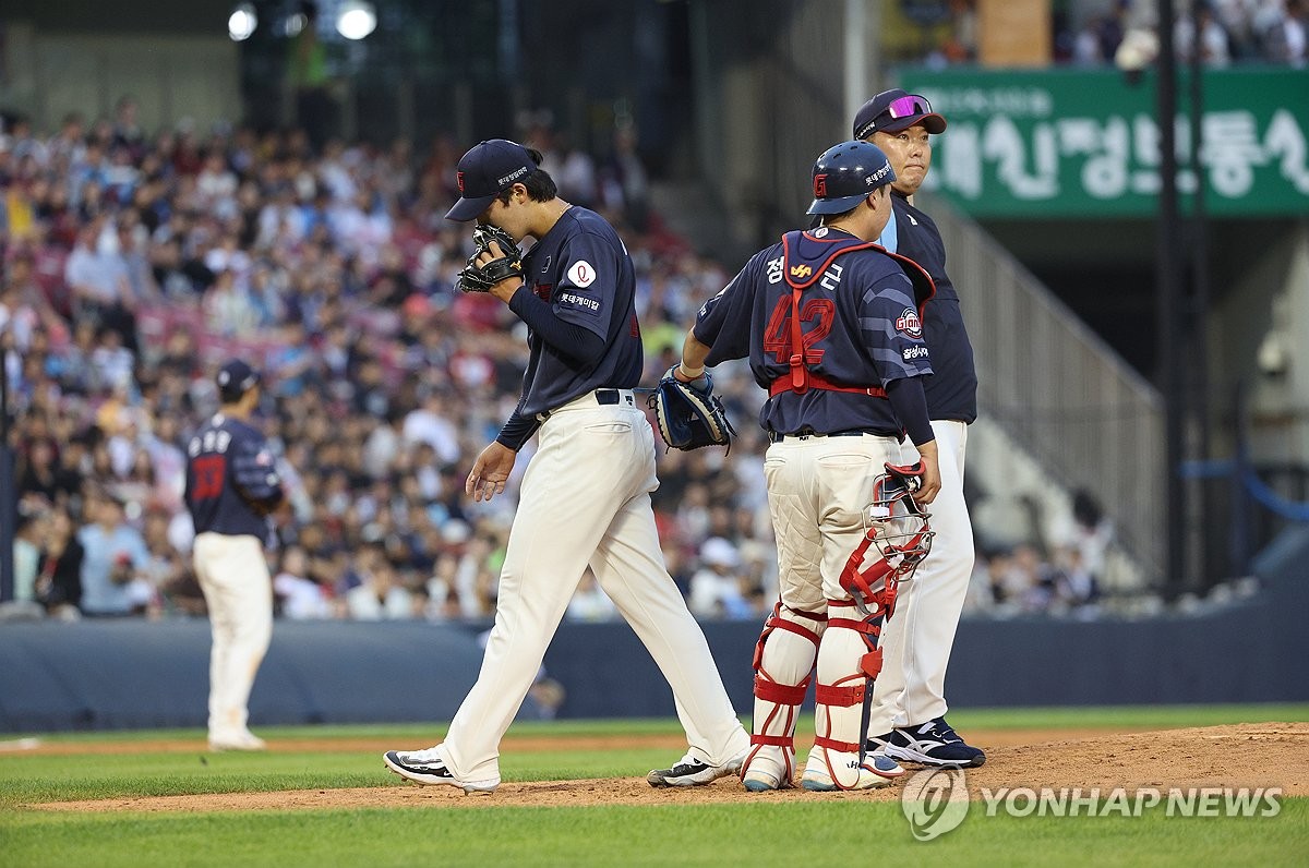 이민석 투수 교체