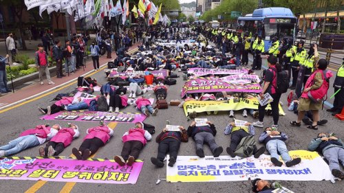 >'안전사회 촉구'…서울 거리에 누운 민주노총