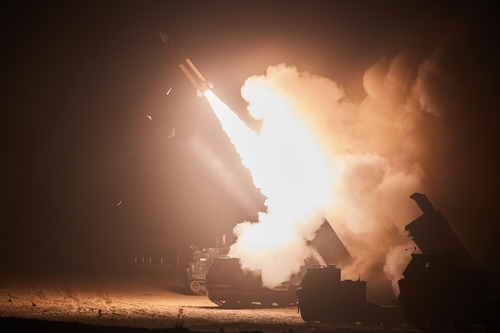 هيئة الأركان المشتركة: سيئول وواشنطن تطلقان 8 صواريخ ردا على استفزازات الشمال الأخيرة